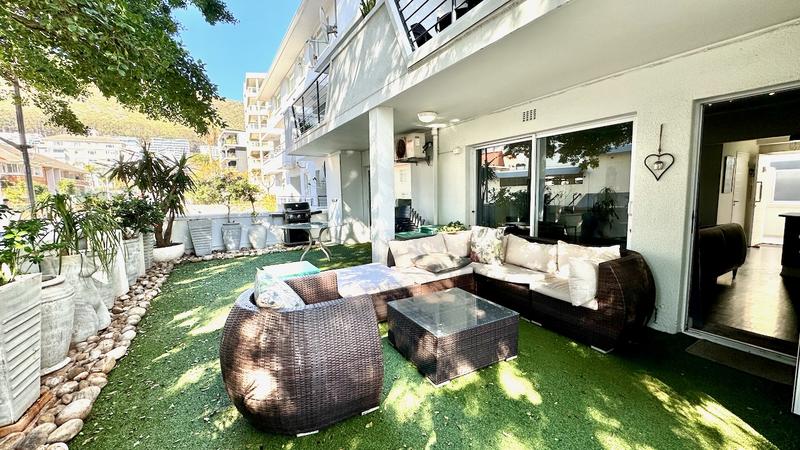 2 Bedroom Property for Sale in Sea Point Western Cape